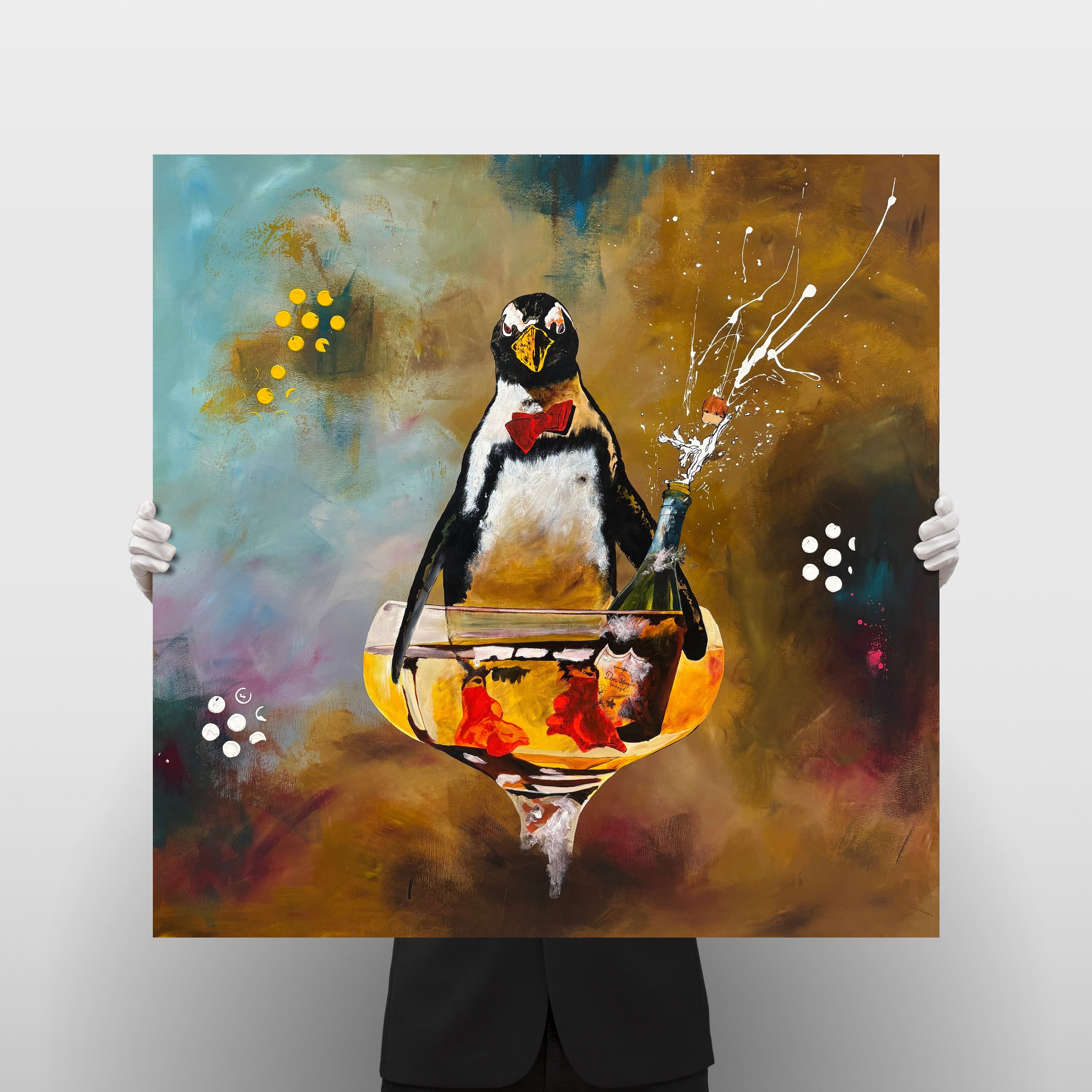 Robert Hilmersson - Bubbles and Dreams, hållen i händer för skala